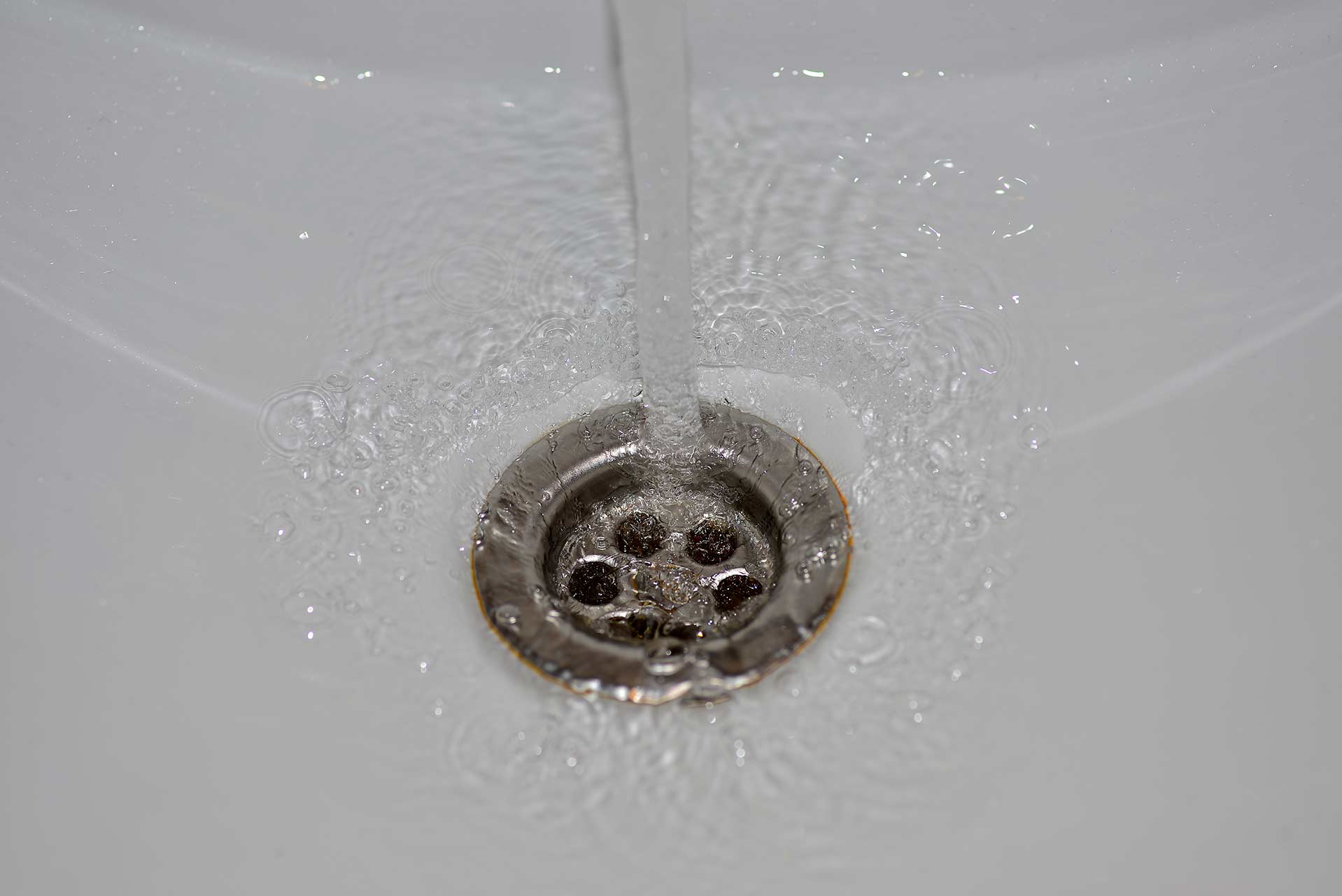 A2B Drains provides services to unblock blocked sinks and drains for properties in Horndean.